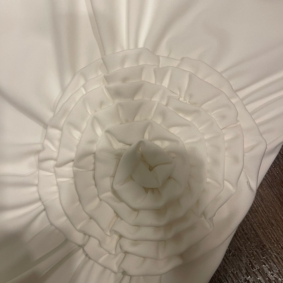 White Off-Shoulder Ruched Dress - Picture 3 of 3